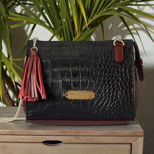 Isle Locada by Hidesign Women's Travel Leather Lightweight Crossbody Handbag